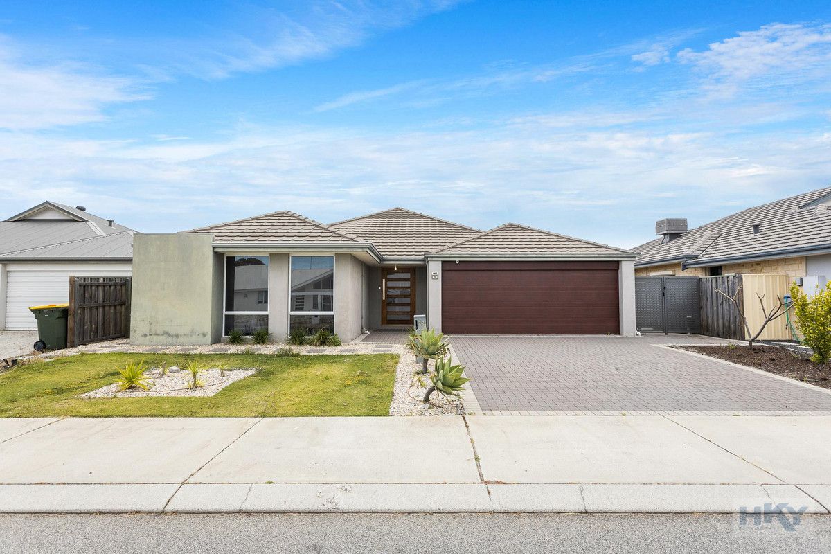 3 bedrooms House in 33 Tickner Parade ELLENBROOK WA, 6069