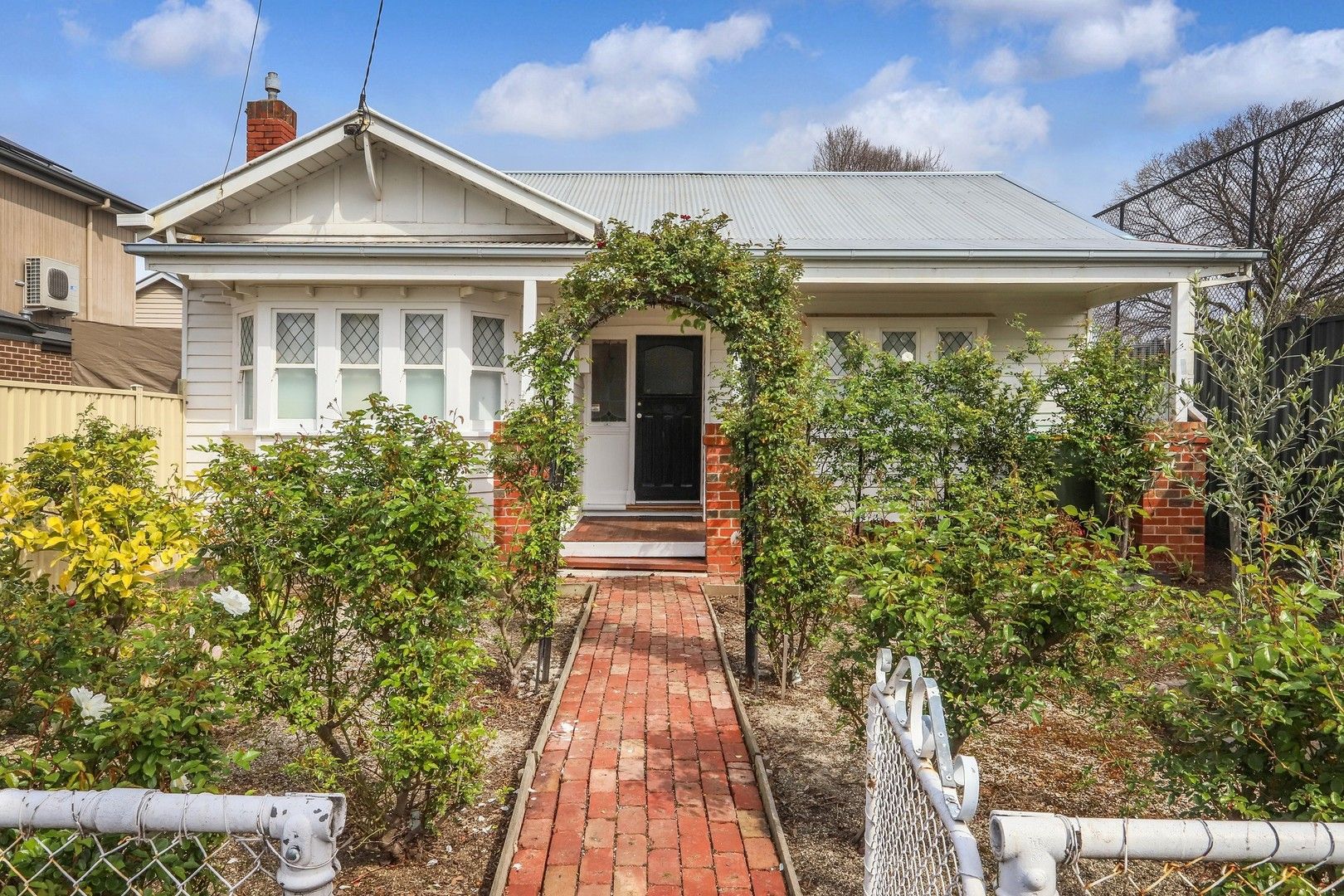 3 bedrooms House in 8 Swan Street FOOTSCRAY VIC, 3011