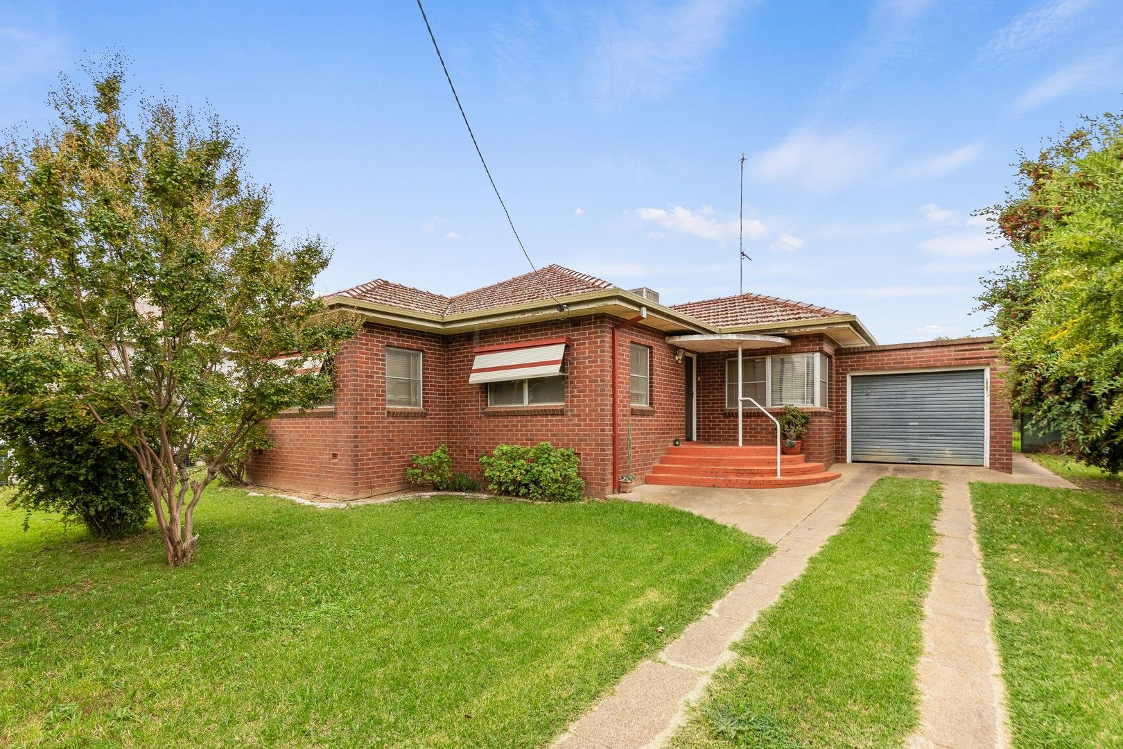 2 bedrooms House in 72 Main Street JUNEE NSW, 2663