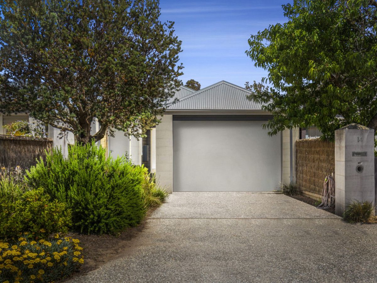 3 bedrooms House in 14 Williams Road MORNINGTON VIC, 3931