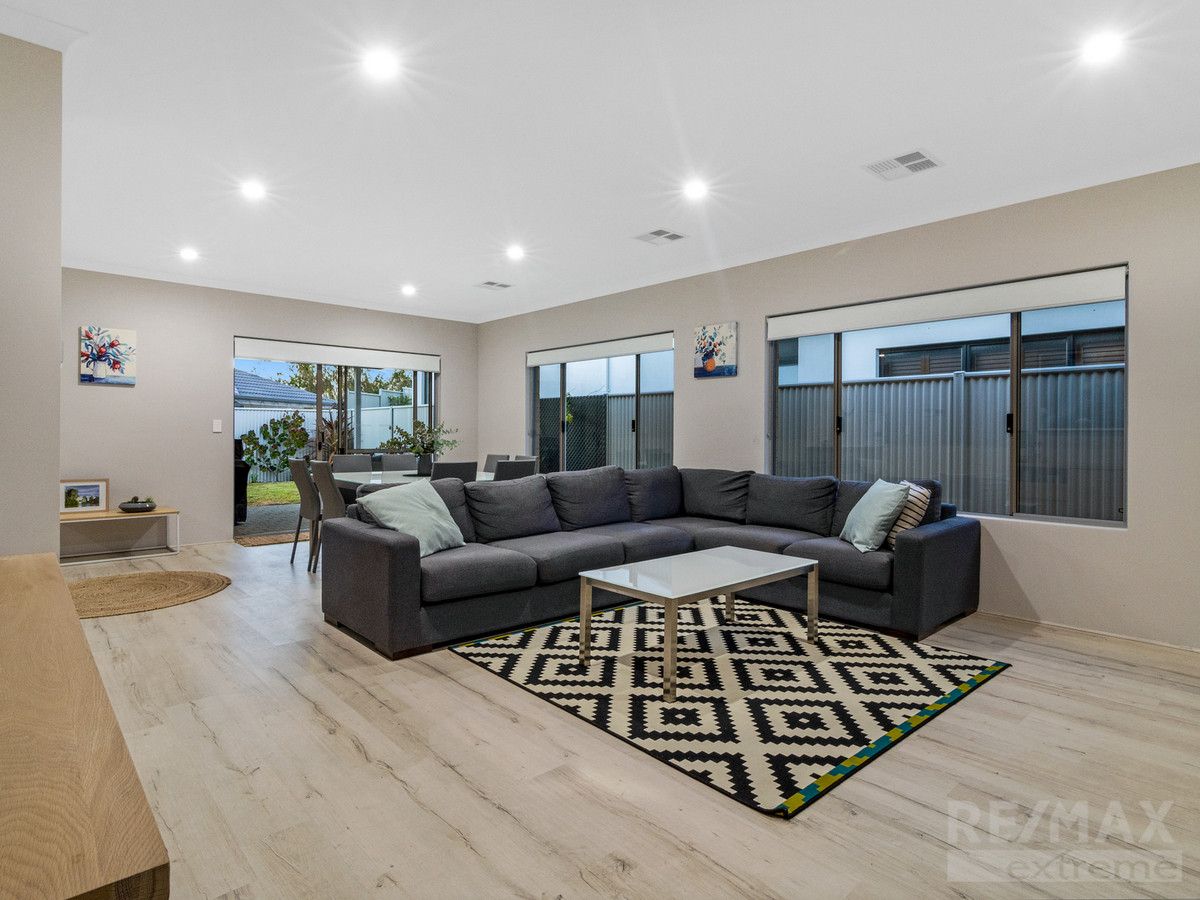 98 Pectoral Promenade, Alkimos WA 6038, Image 2