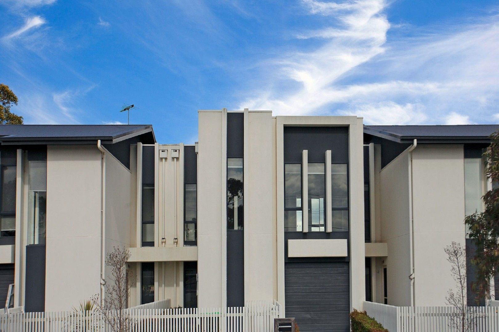 3 bedrooms Townhouse in 124 Rutherford Street KELLYVILLE NSW, 2155