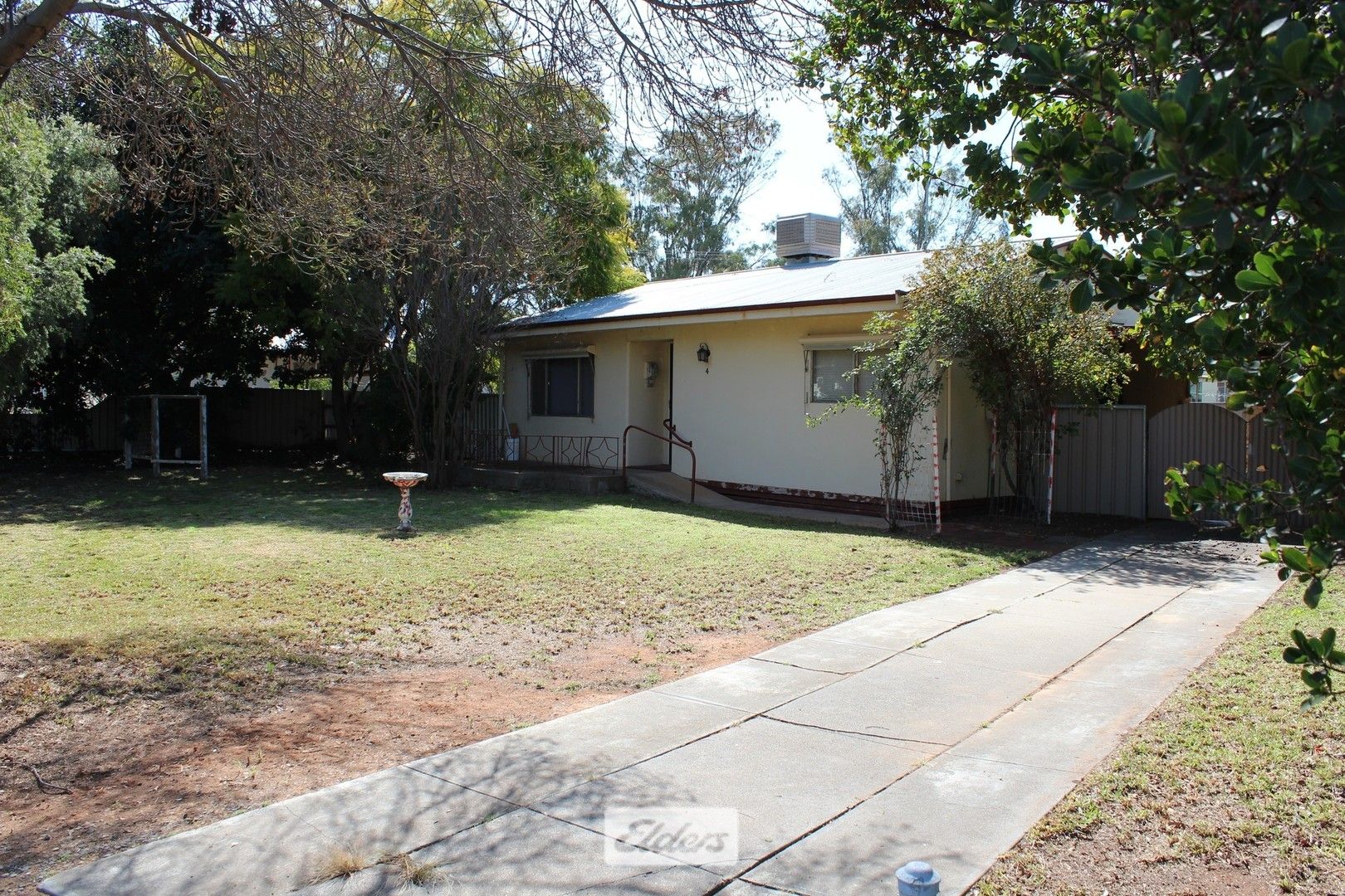 4 Malla Avenue, Robinvale VIC 3549 Domain