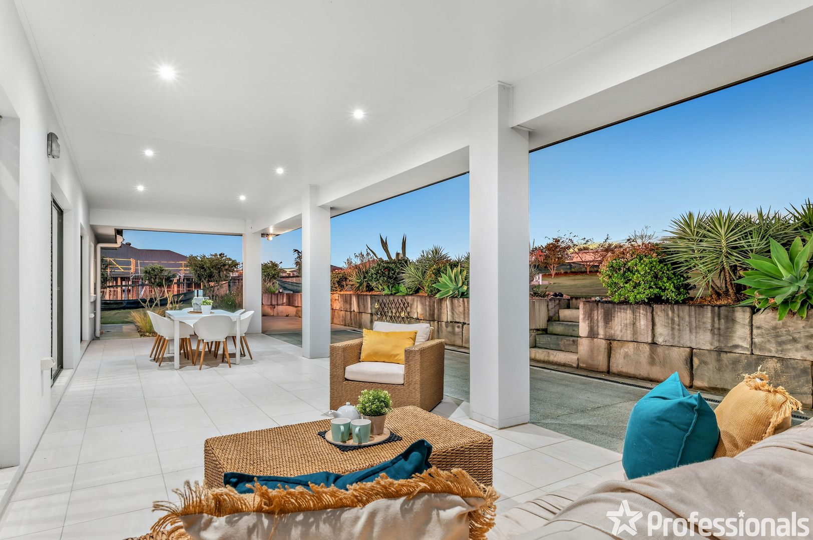 9294 Riemore Circuit, Tamborine Property History & Address Research