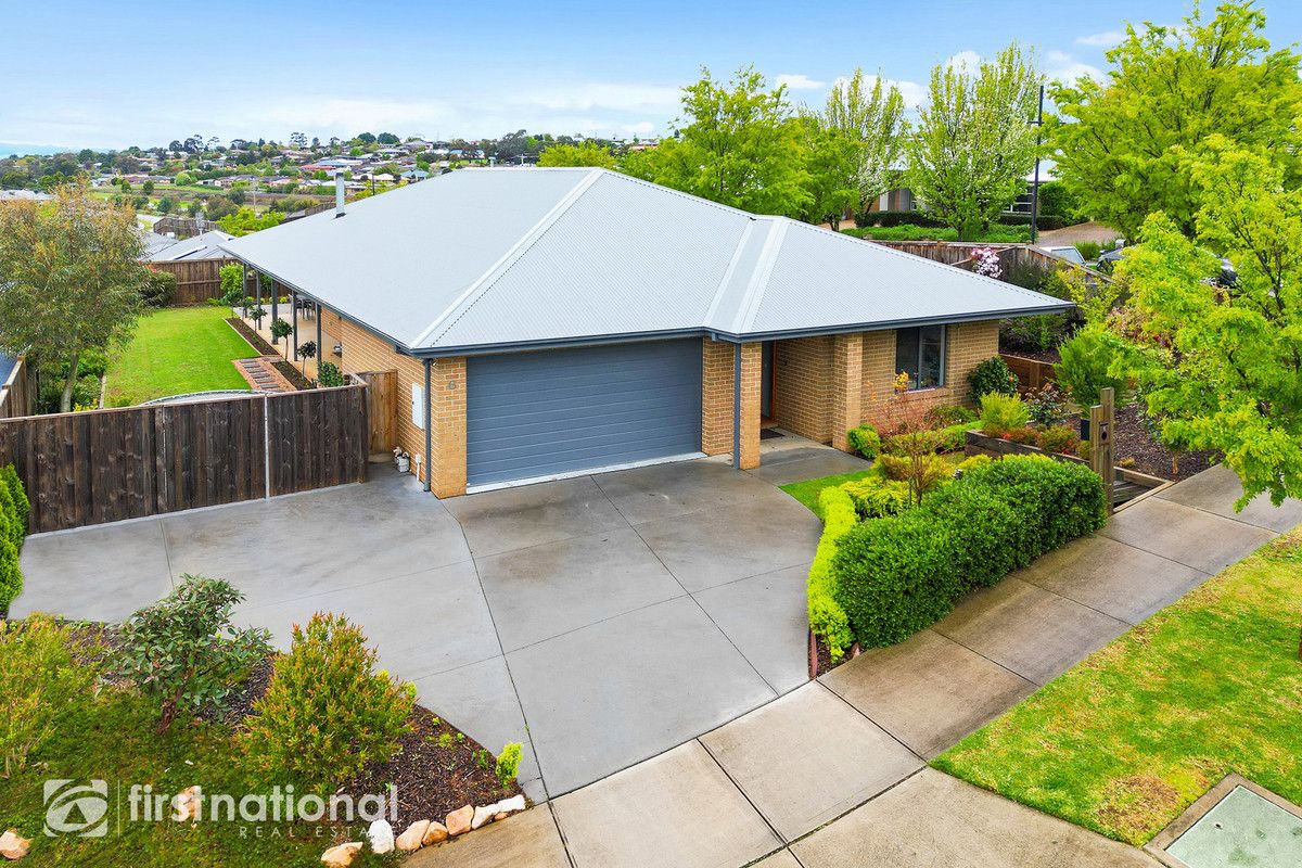 4 bedrooms House in 6 Bluestone Court WARRAGUL VIC, 3820