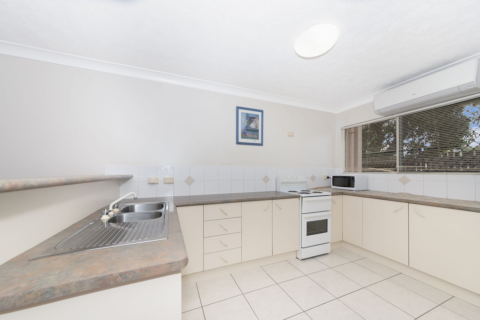 4/52-54 Wotton Street, Aitkenvale QLD 4814, Image 2