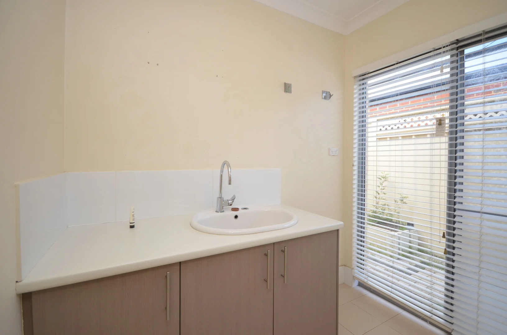 Additional image 13 of 3/386 Belgravia Street, Cloverdale WA 6105