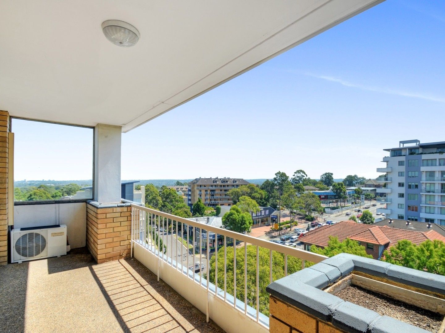 2 bedrooms Apartment / Unit / Flat in 38/8-14 Ellis Street CHATSWOOD NSW, 2067