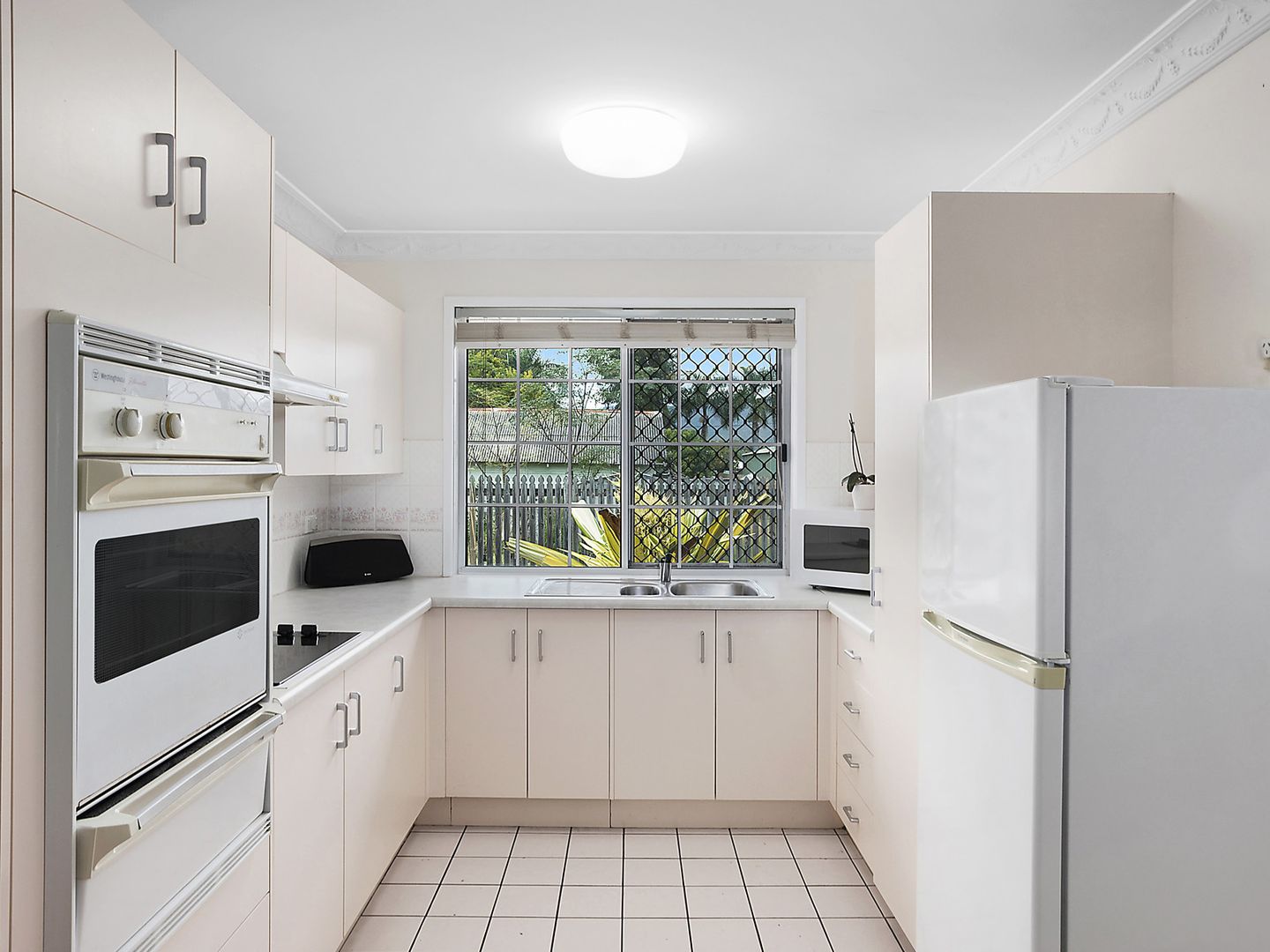 6/110 High Street, Berserker QLD 4701, Image 1