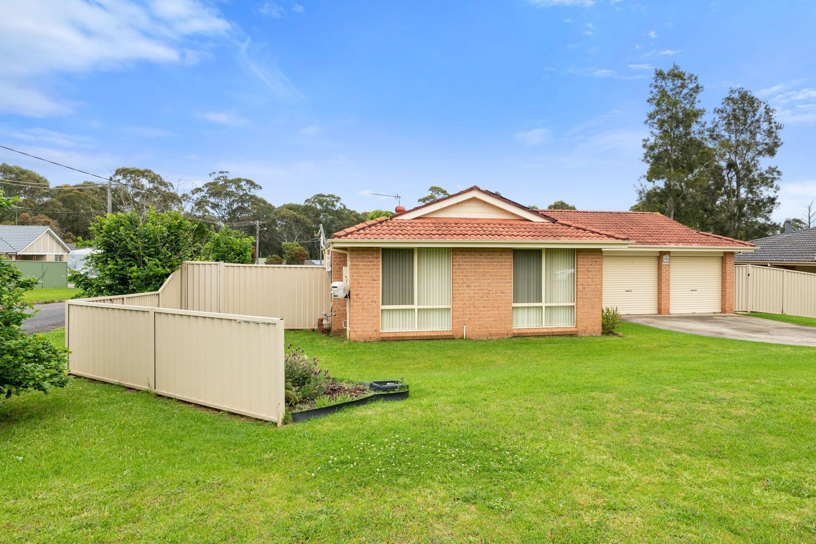 4 bedrooms House in 23 Kader St BARGO NSW, 2574