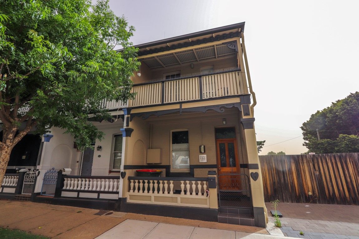 2 bedrooms House in 132 Keppel Street BATHURST NSW, 2795