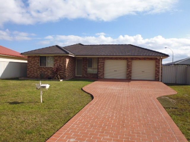11 Hannah Place, Worrigee NSW 2540