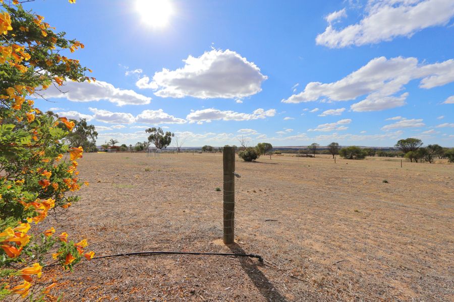 3083 Quellington Rd, Meckering WA 6405, Image 0