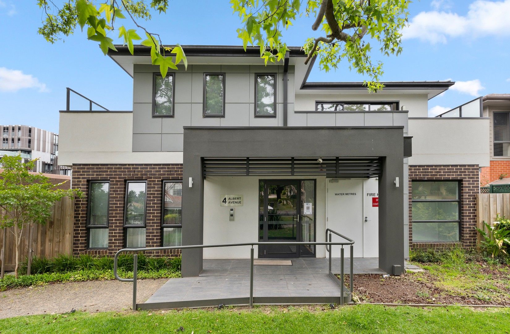 2 bedrooms Townhouse in 6/4 Albert Avenue OAKLEIGH VIC, 3166