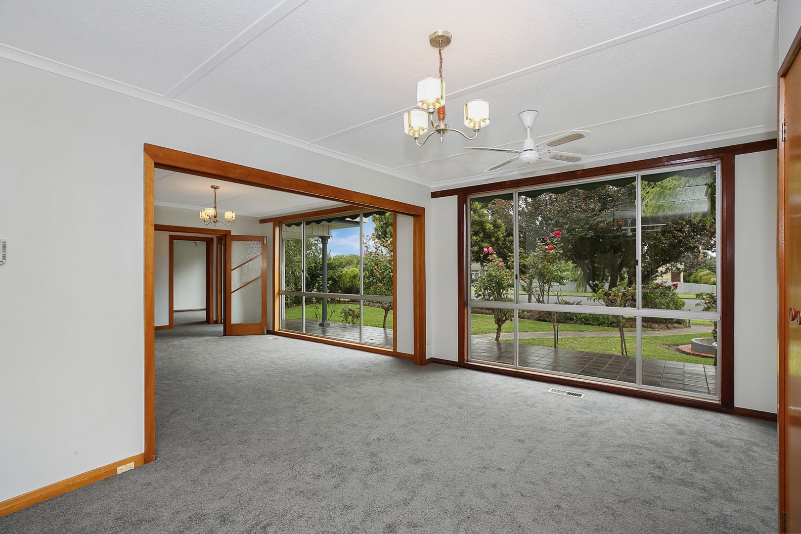 61 Parrott Street, Cobden VIC 3266, Image 2