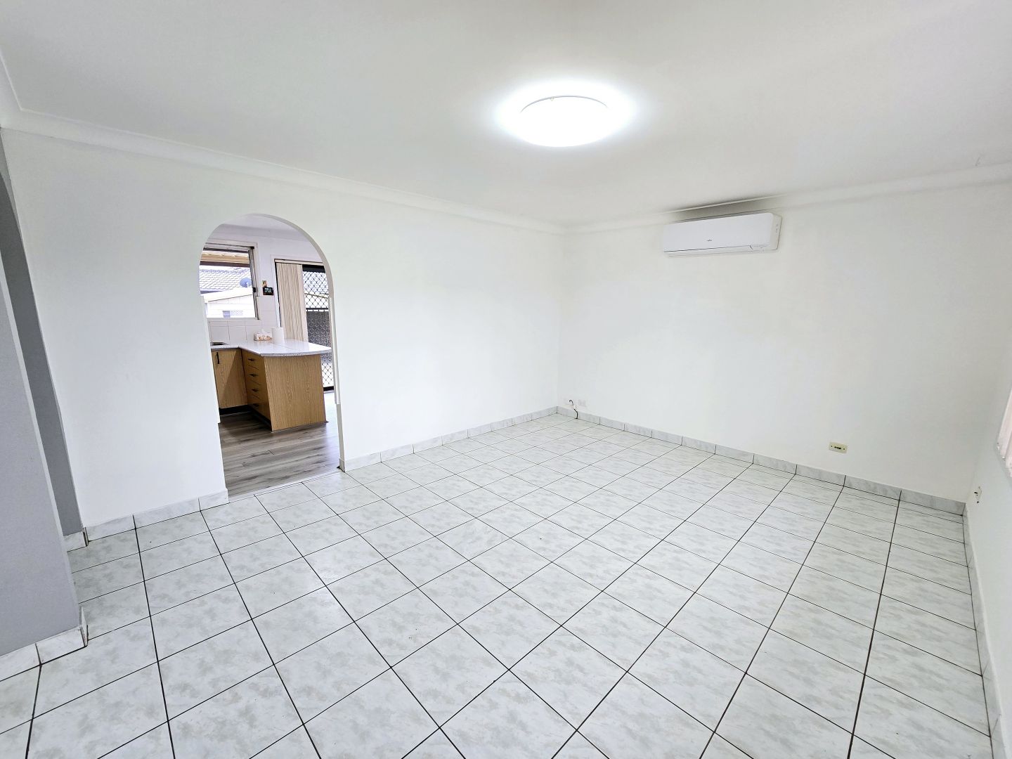 6 Coolatai Crescent, Bossley Park NSW 2176, Image 1