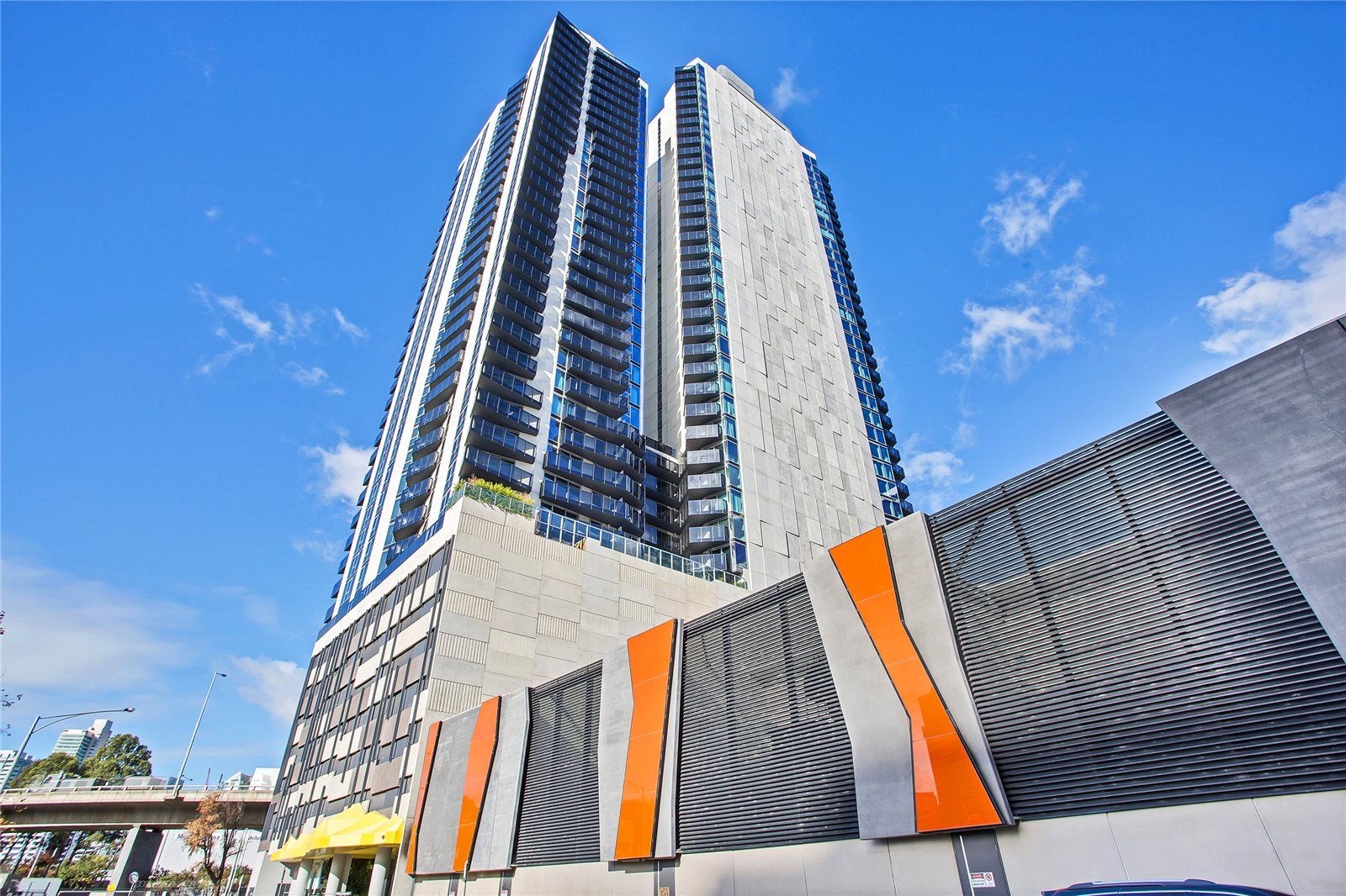 1 bedrooms Apartment / Unit / Flat in 903E/42-48 Balston Street SOUTHBANK VIC, 3006