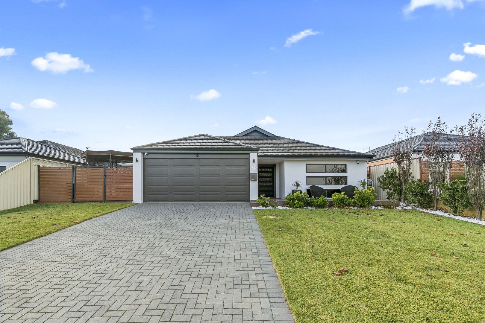 3 bedrooms House in 47 Coogee Road LAKE COOGEE WA, 6166