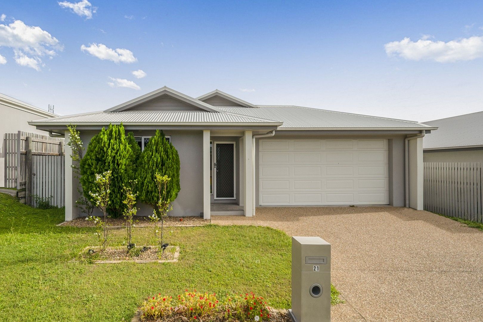 4 bedrooms House in Mesa Circuit COSGROVE QLD, 4818