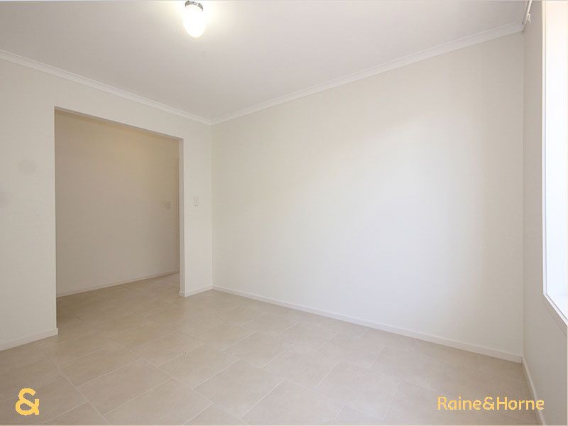 6 Auldstone Place, Huntfield Heights SA 5163, Image 2