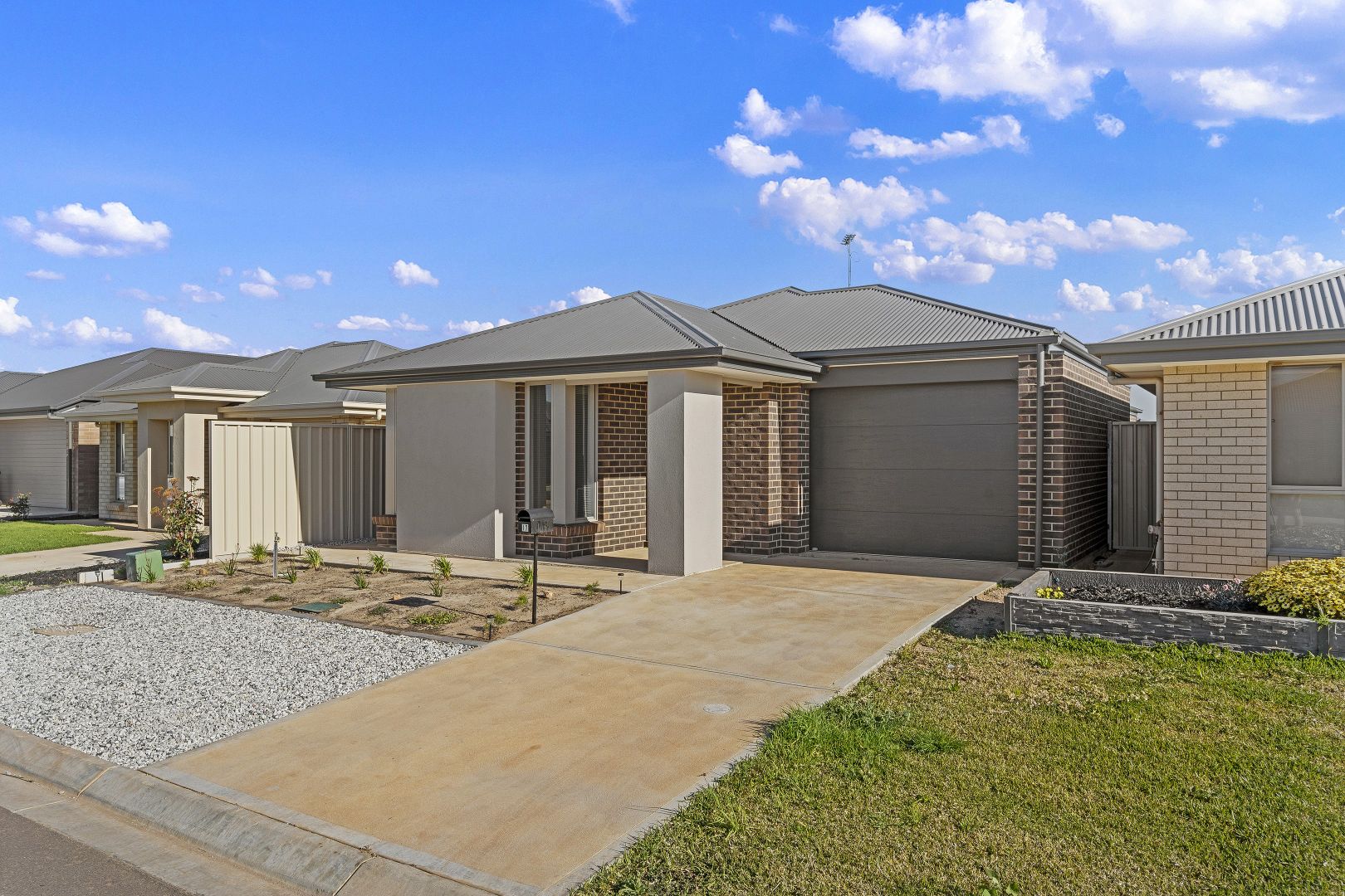 17 Geoff Road, Munno Para West SA 5115, Image 1