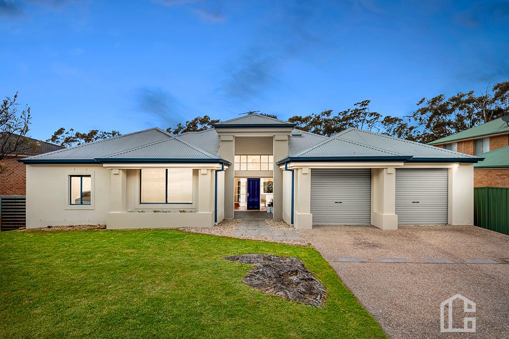 5 bedrooms House in 21 Snugglepot Drive FAULCONBRIDGE NSW, 2776