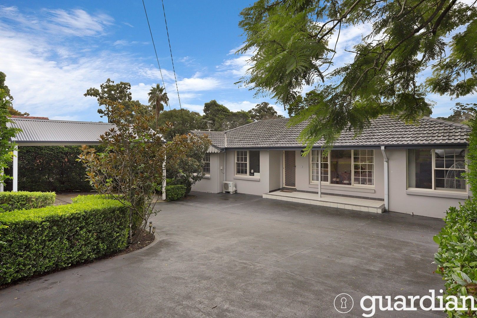 5 bedrooms House in 1 Southleigh Avenue CASTLE HILL NSW, 2154