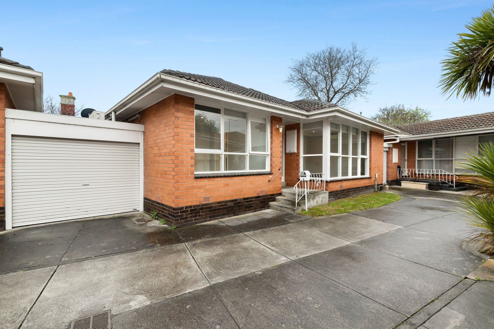 2 bedrooms Villa in 3/52-54 Orrong Road ELSTERNWICK VIC, 3185