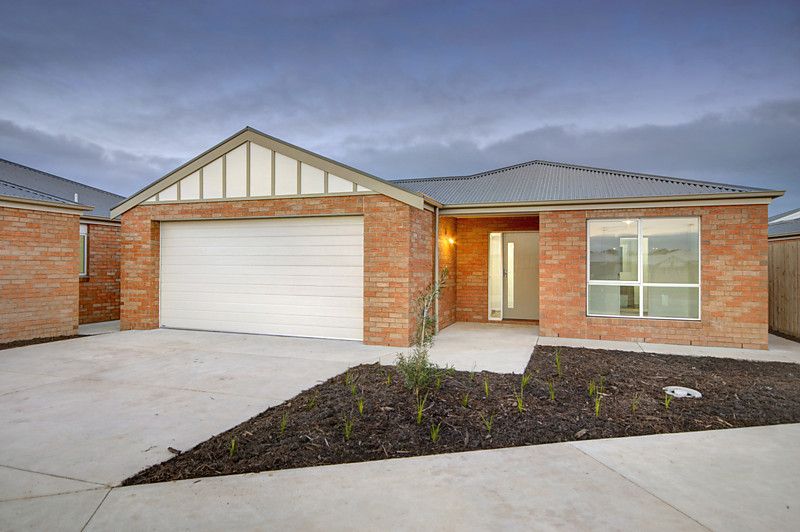 1-4/29-39 Hewitt Drive, Grovedale VIC 3216, Image 0