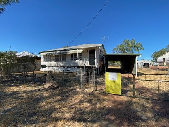 3 bedrooms House in 13 Plane Street BARCALDINE QLD, 4725