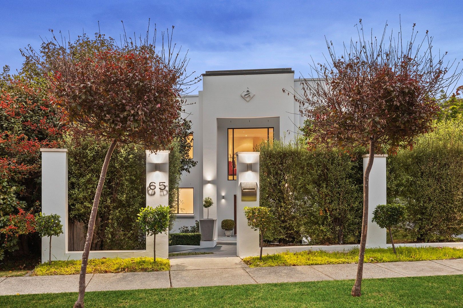 5 bedrooms House in 65 Cox Crescent DUNDAS VALLEY NSW, 2117