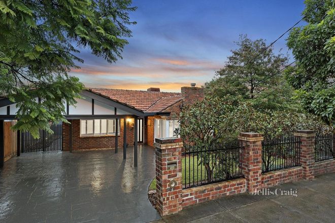 Picture of 27 Balmoral Avenue, STRATHMORE VIC 3041