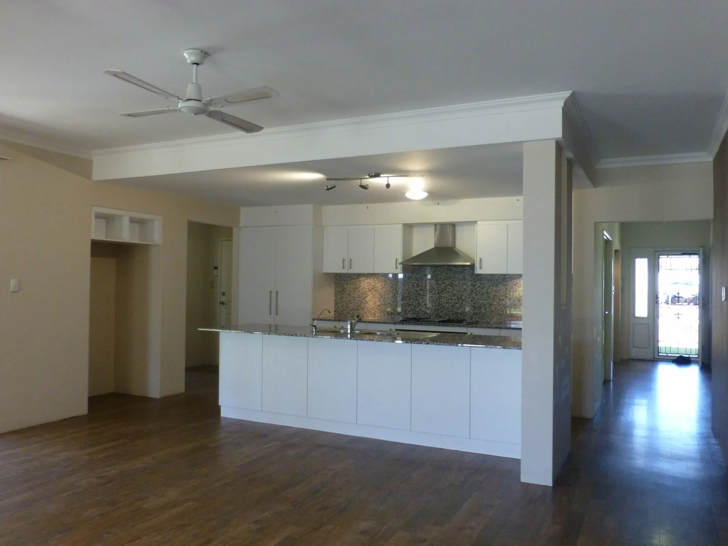 Primary image of 5 Tonbridge Way, Thornlie WA 6108