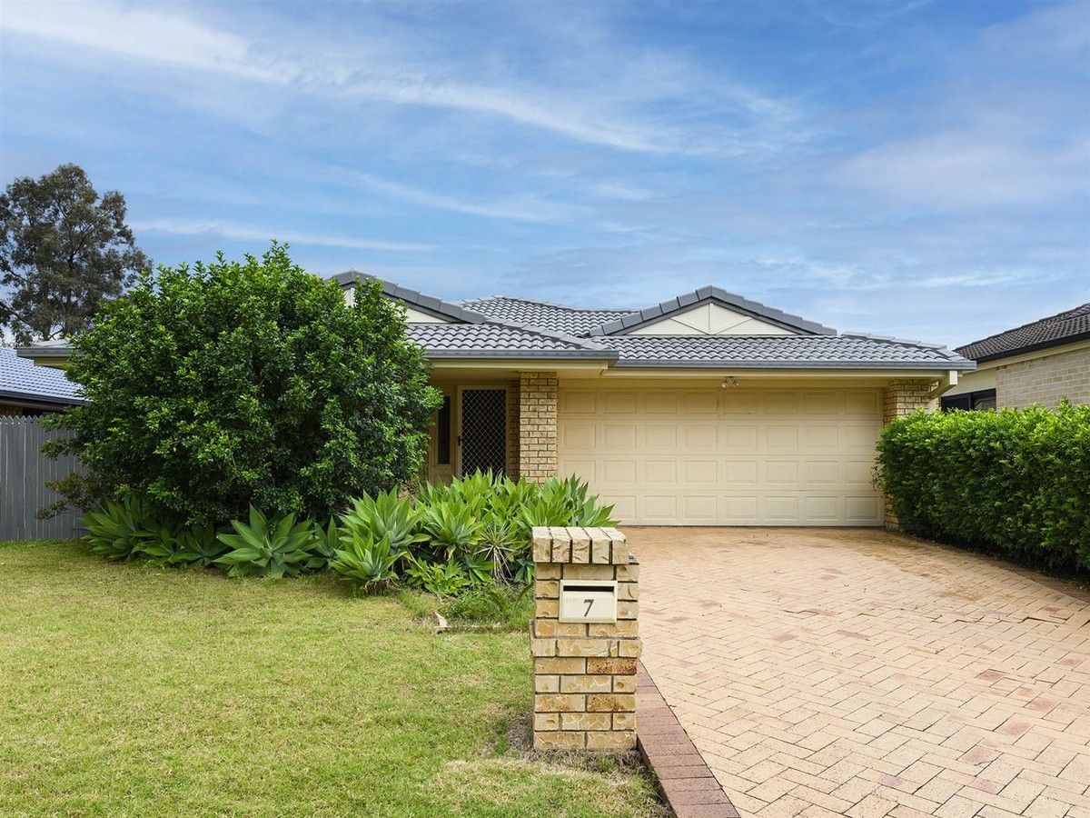 7 Woodland Close, Bracken Ridge Property History & Address Research