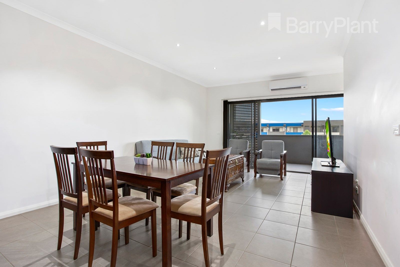 11 Cohen Walk, Craigieburn VIC 3064, Image 2