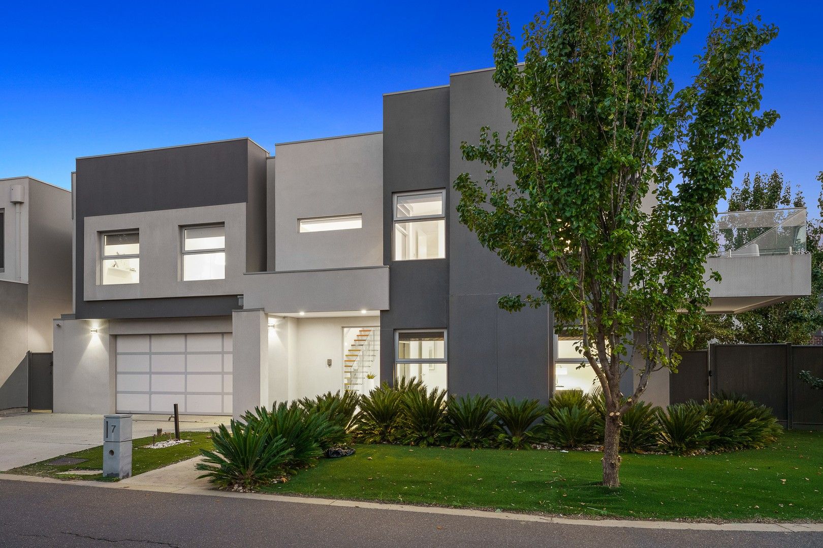 7 Waterview Walk, Caroline Springs VIC 3023, Image 0