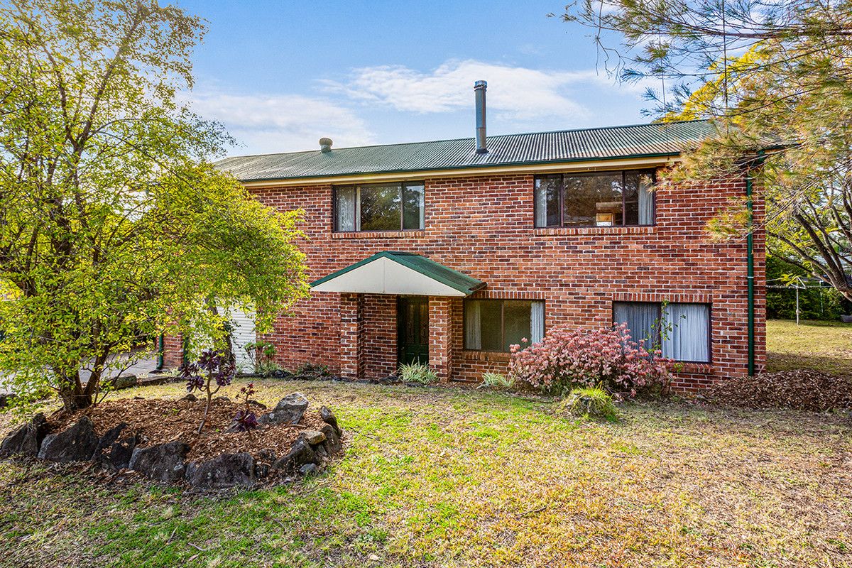 4 Dianne Place, Hawkesbury Heights NSW 2777, Image 0