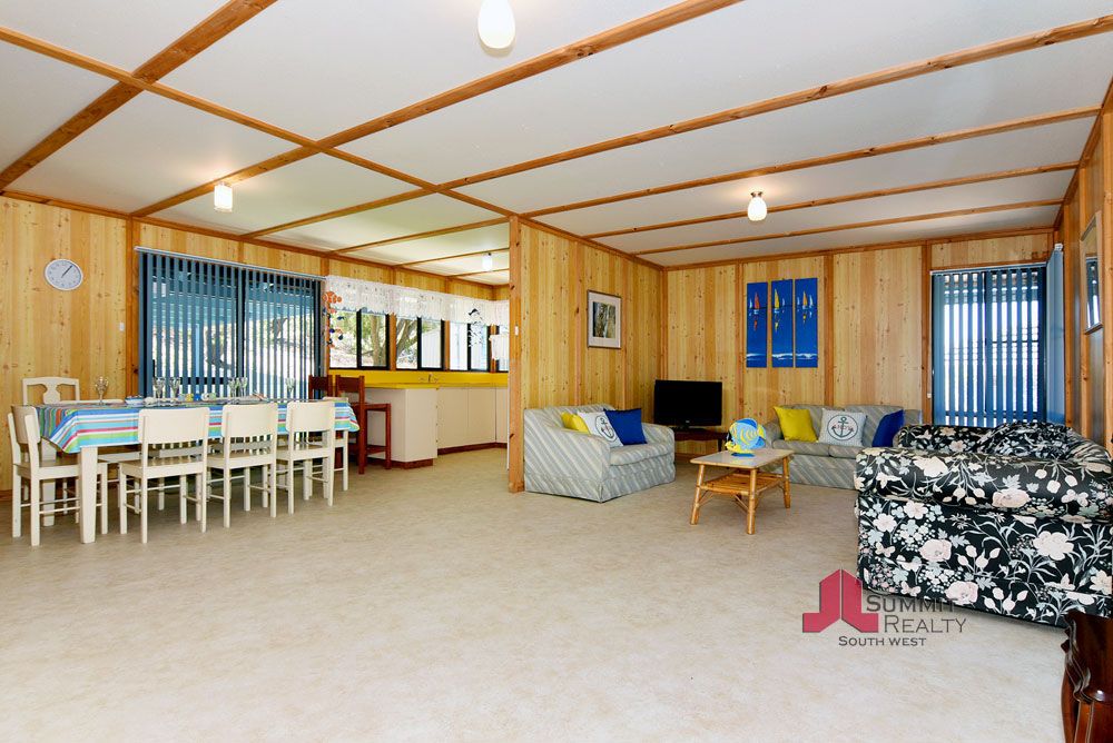 20 Chalet Vale, Preston Beach WA 6215, Image 2