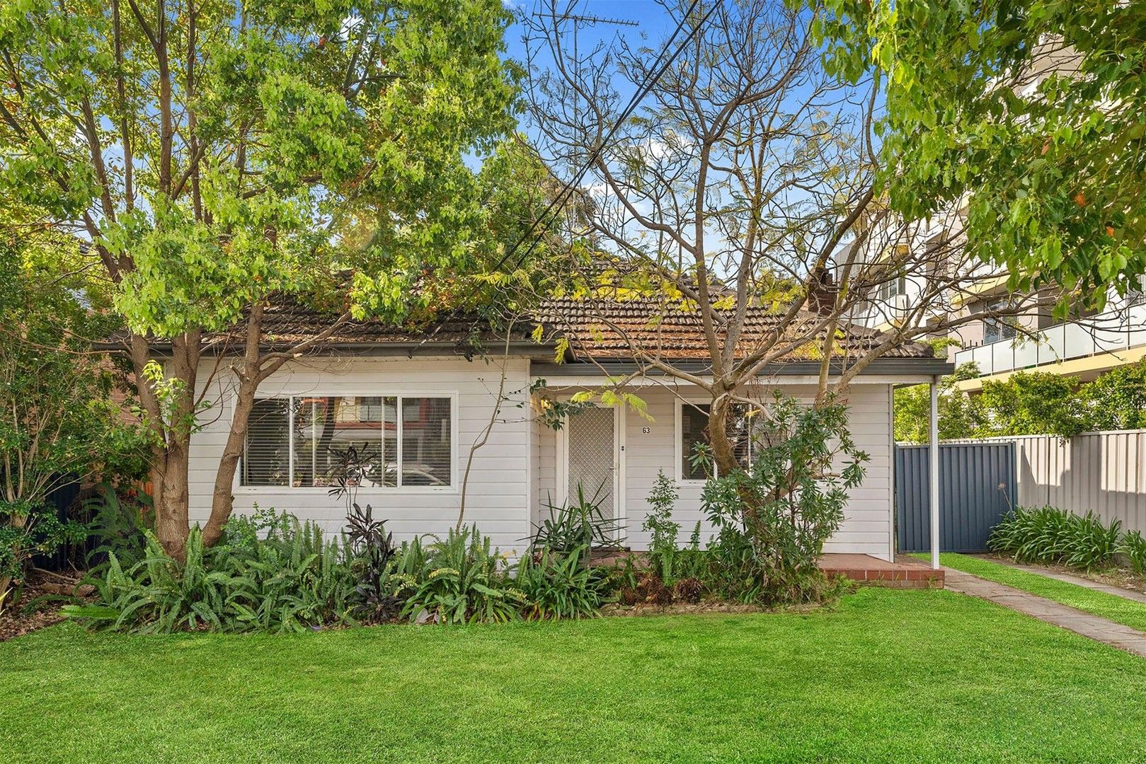 5 bedrooms House in 63 Essington Street WENTWORTHVILLE NSW, 2145