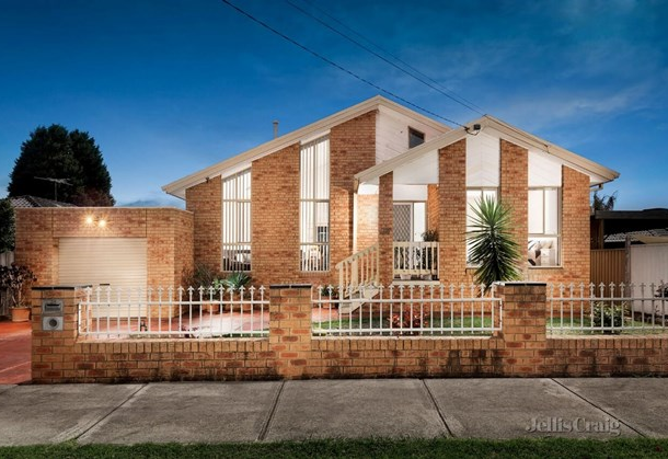 24 Casey Drive, Lalor VIC 3075