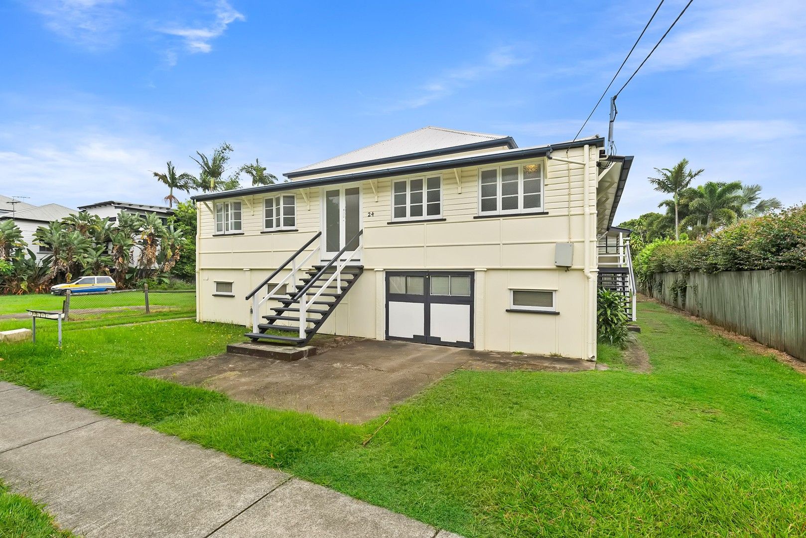 2 bedrooms Apartment / Unit / Flat in 2/24 Sixth Ave SANDGATE QLD, 4017