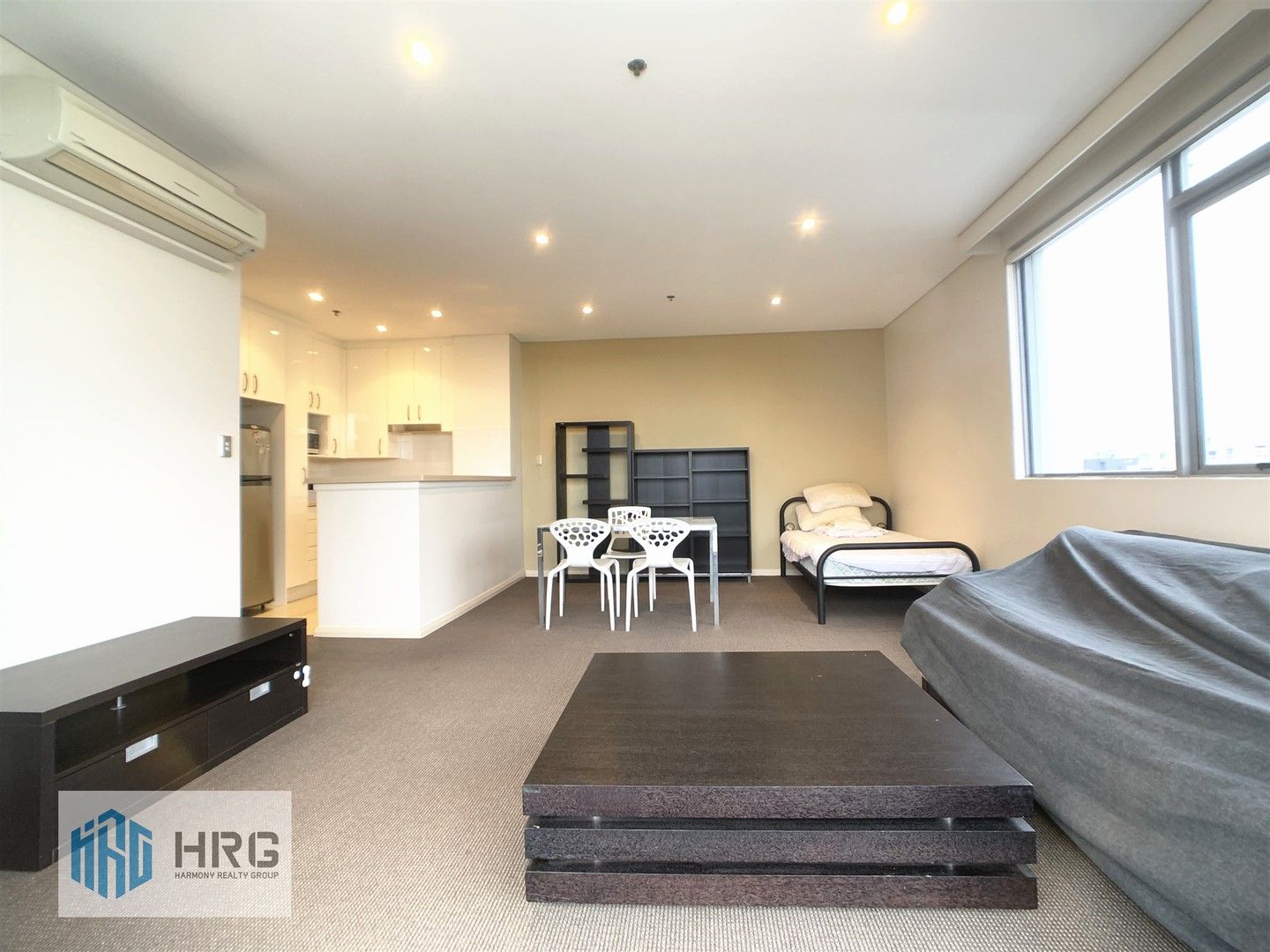 2 bedrooms Apartment / Unit / Flat in 1103/6 Lachlan Street WATERLOO NSW, 2017