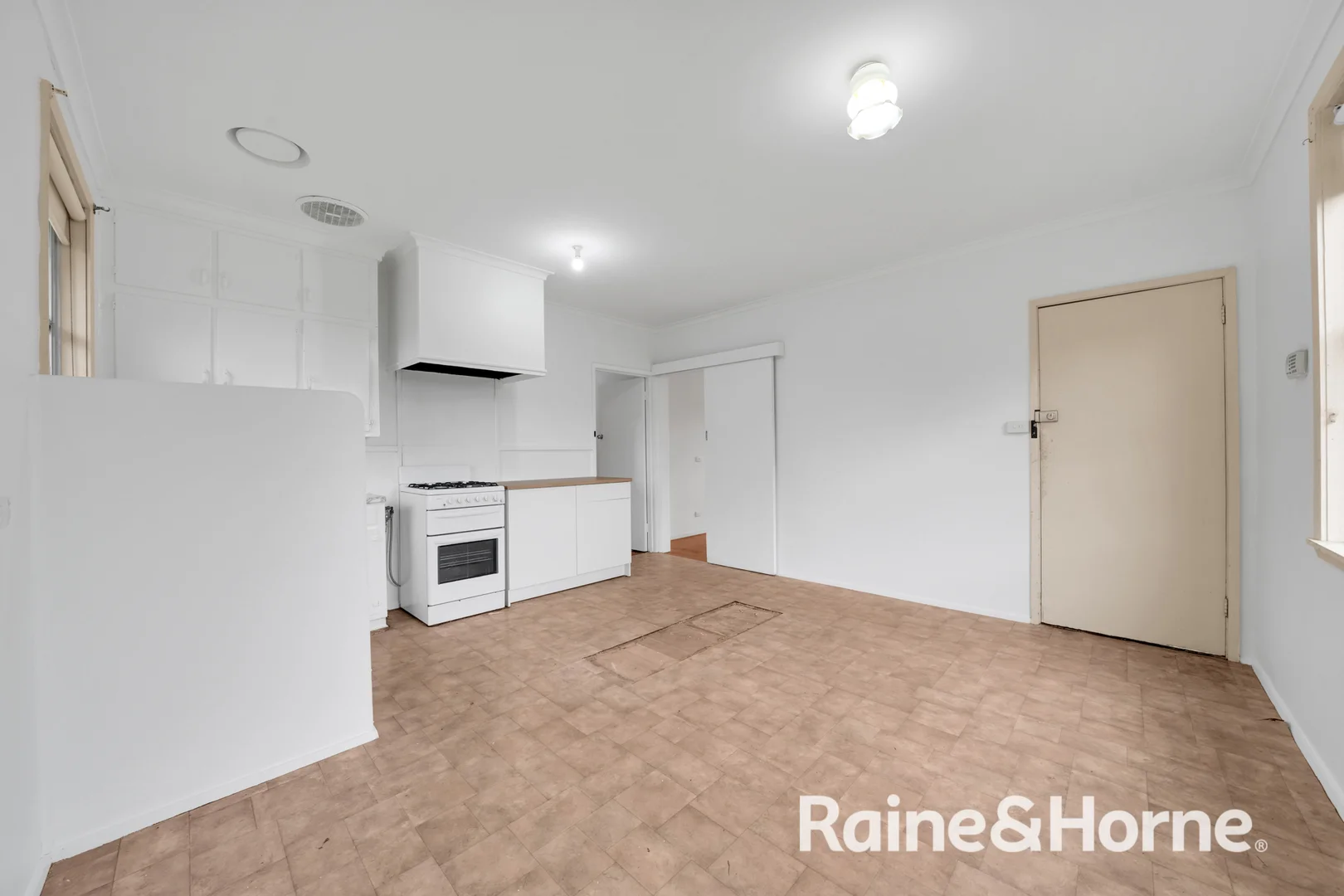 Additional image 7 of 2 Deborah St, Werribee VIC 3030