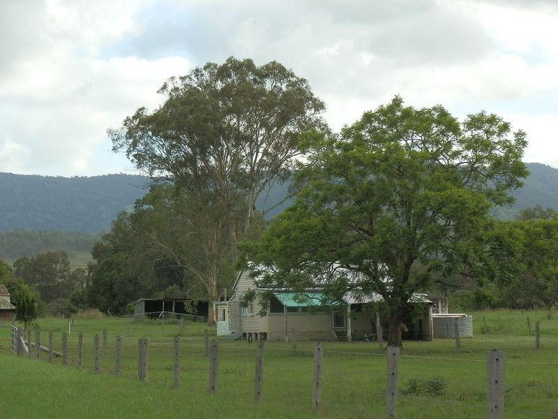 3 bedrooms House in 65 Tartars Creek Rd RUNNING CREEK QLD, 4287