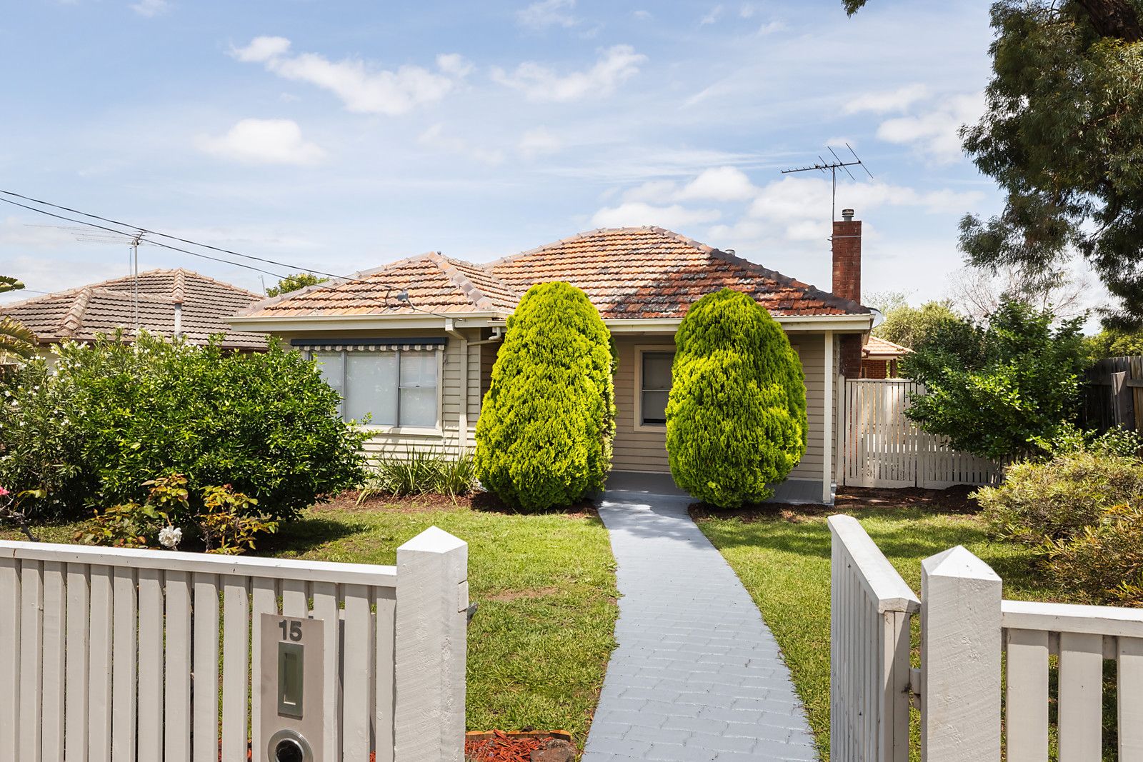 15 Ashkanasy Avenue, Pascoe Vale VIC 3044, Image 0