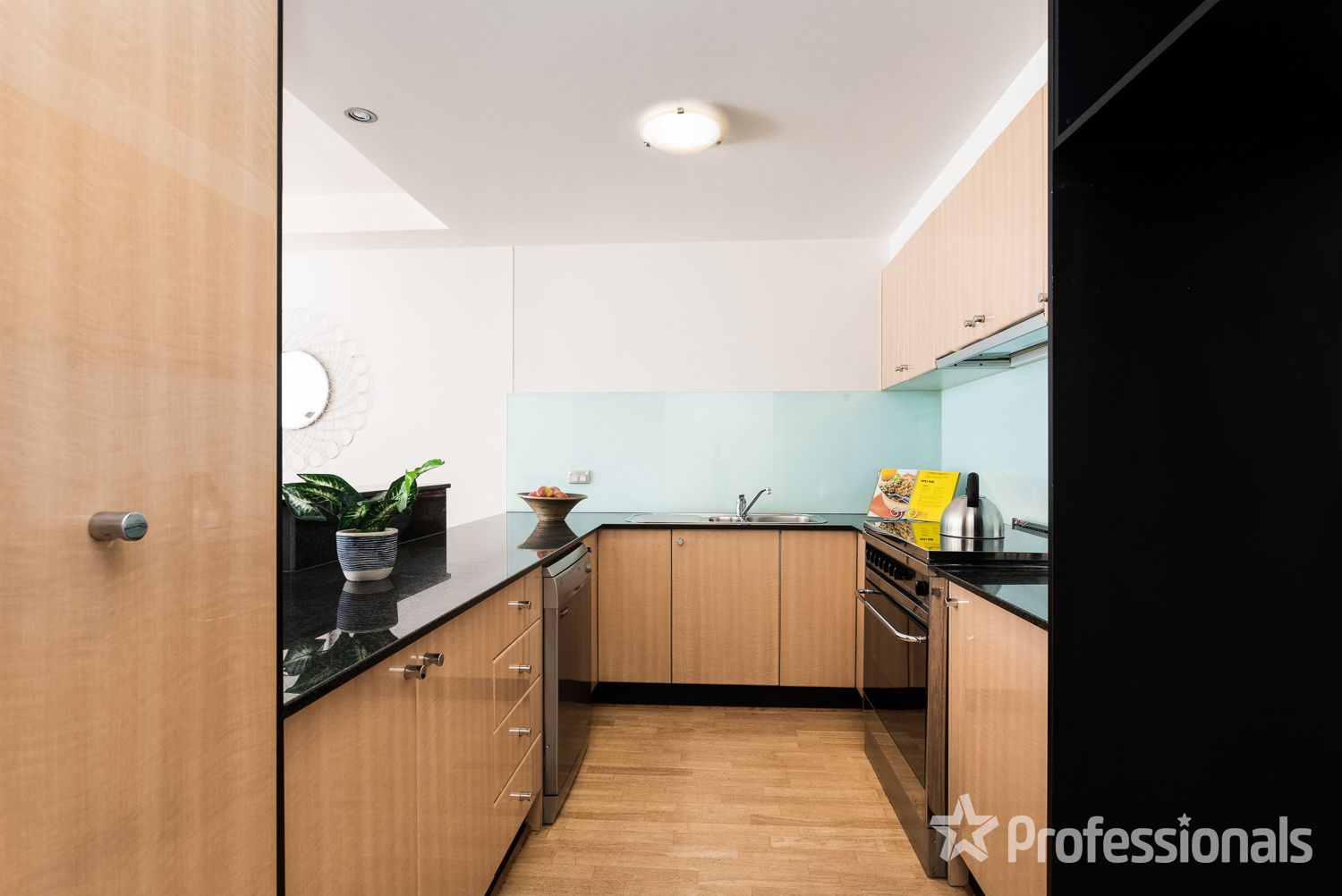 14/184 Albert Road, South Melbourne VIC 3205, Image 2