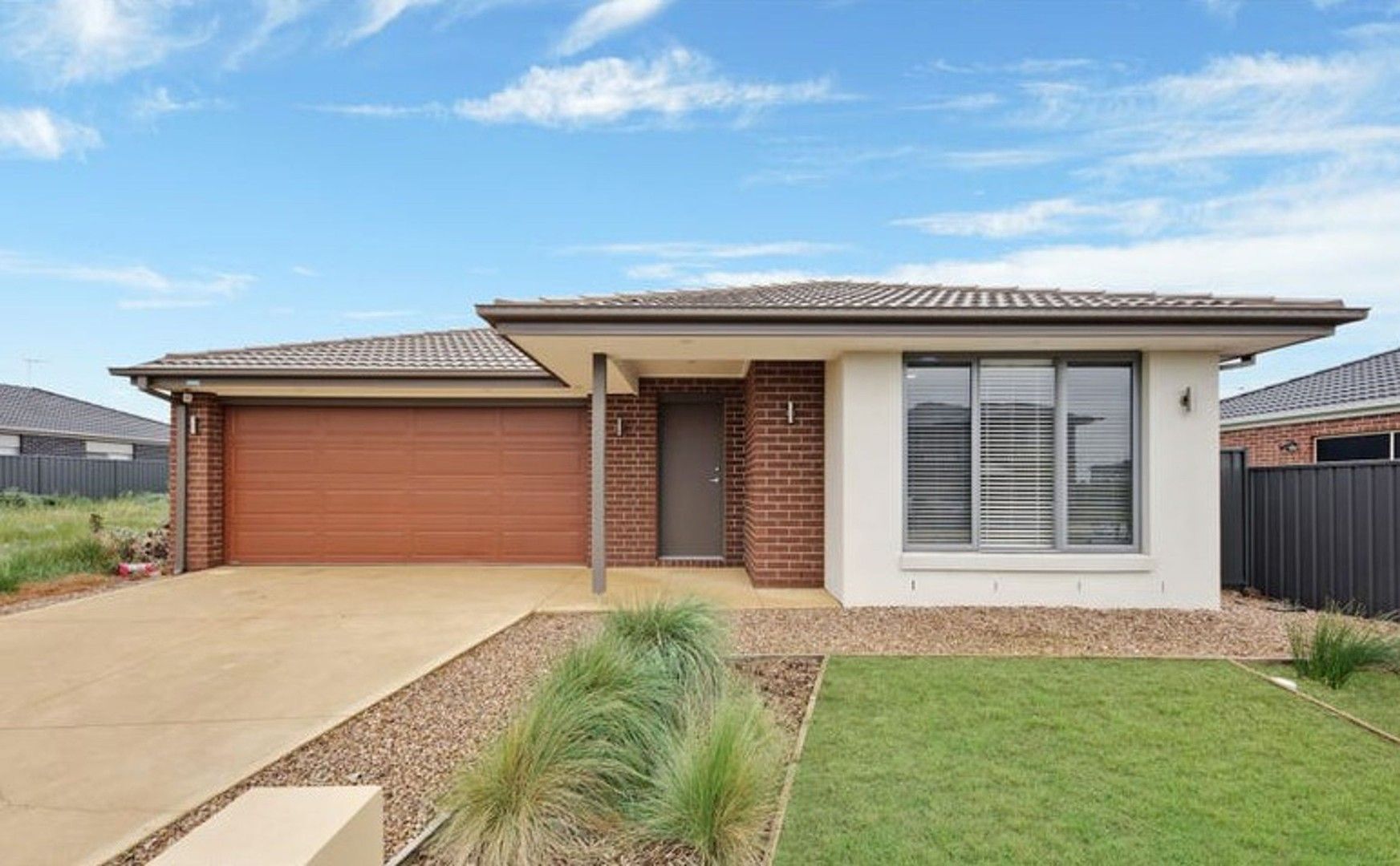 4 bedrooms House in 4 Satellite Drive WERRIBEE VIC, 3030