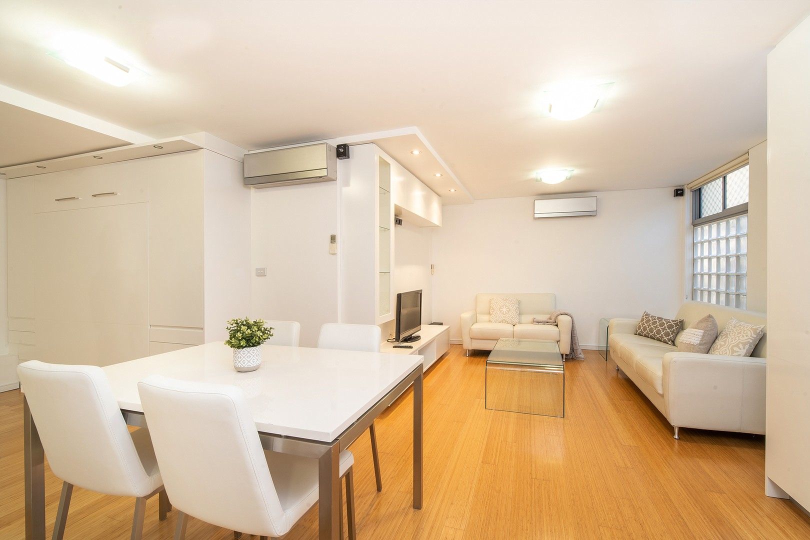 1 bedrooms Apartment / Unit / Flat in 9/28 Wetherill Street NARRABEEN NSW, 2101