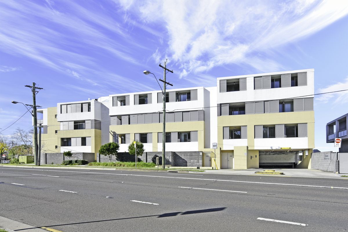 2 bedrooms Apartment / Unit / Flat in 17/294-302 Pennant Hils Road CARLINGFORD NSW, 2118