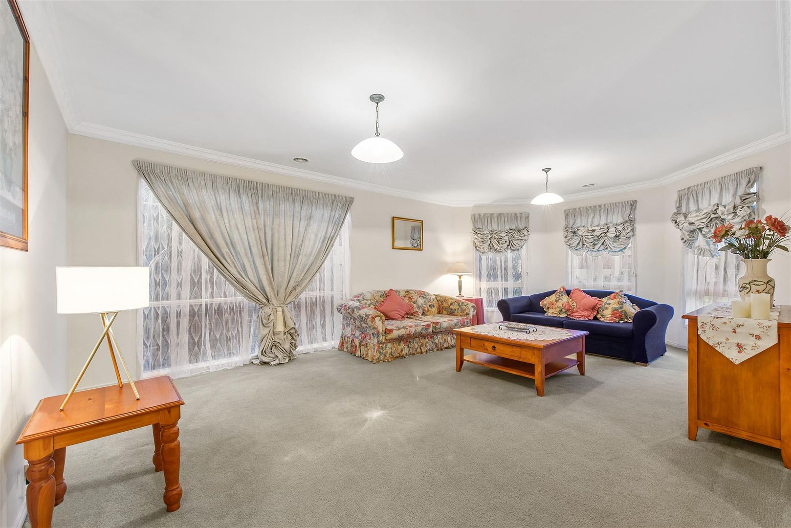 7 Tussock Crescent, Sydenham VIC 3037, Image 2